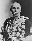 https://upload.wikimedia.org/wikipedia/commons/thumb/2/29/Yamagata_Aritomo.jpg/130px-Yamagata_Aritomo.jpg
